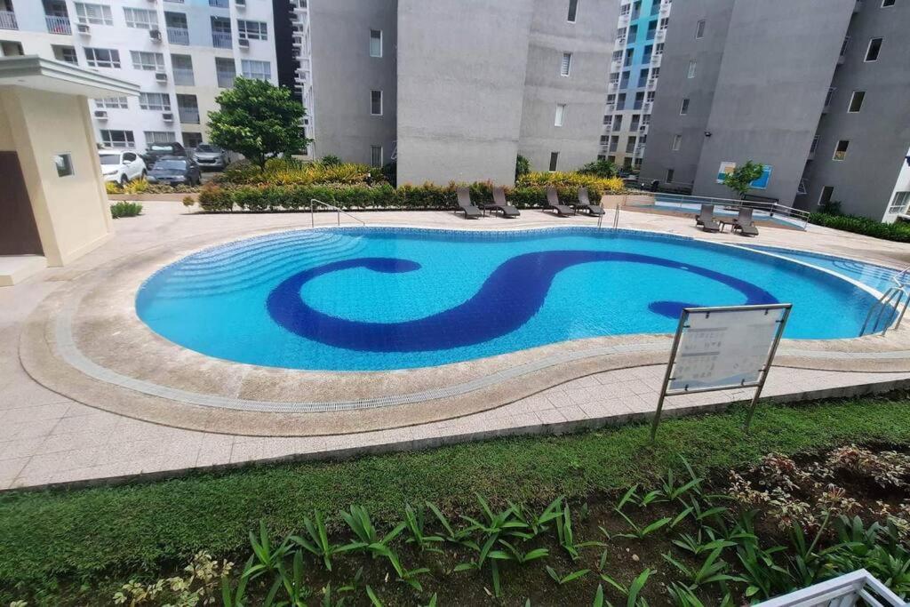 Davao City Condo Living Made Easy Lifestyle מראה חיצוני תמונה