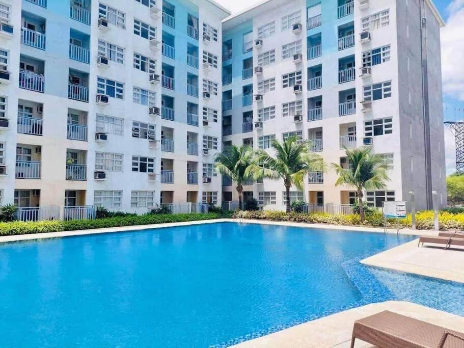 Davao City Condo Living Made Easy Lifestyle מראה חיצוני תמונה