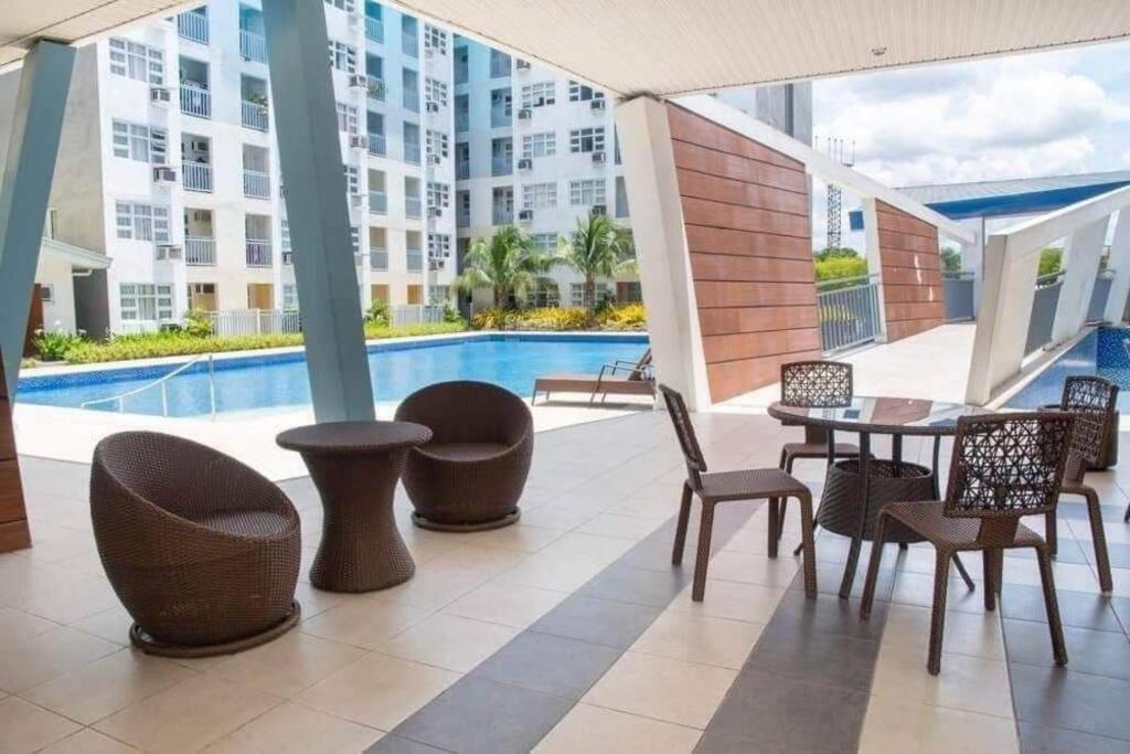 Davao City Condo Living Made Easy Lifestyle מראה חיצוני תמונה