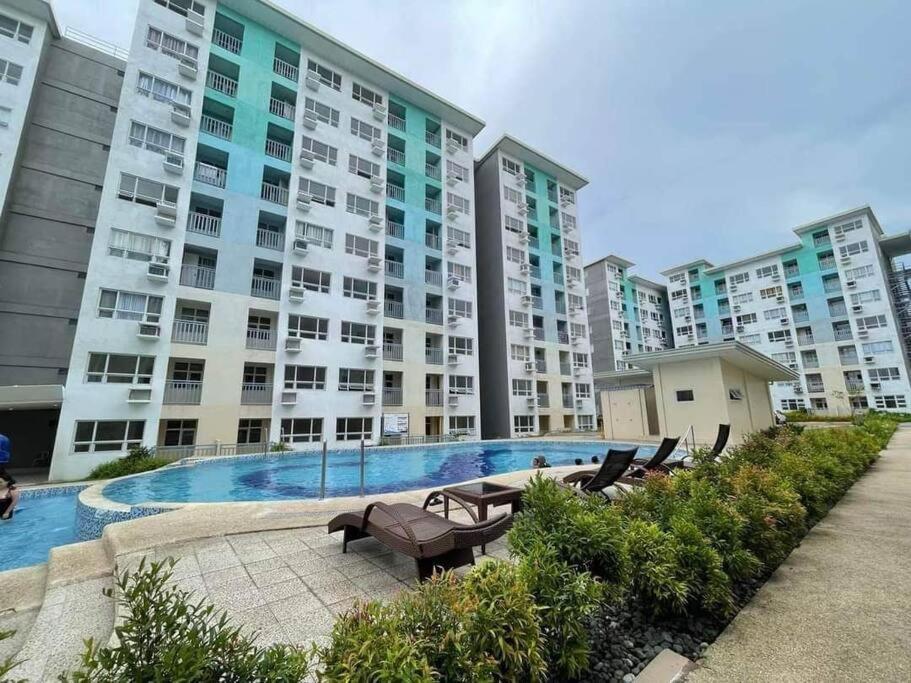 Davao City Condo Living Made Easy Lifestyle מראה חיצוני תמונה